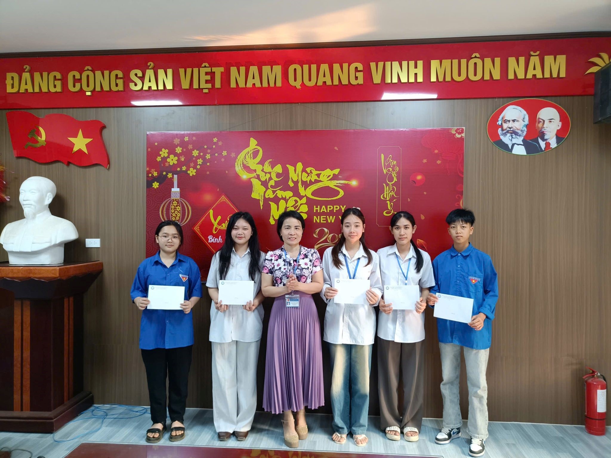 anh tin bai